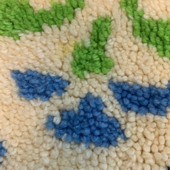 Vintage Cream, Blue & Green Latchhook Rug - Picture 2 of 5
